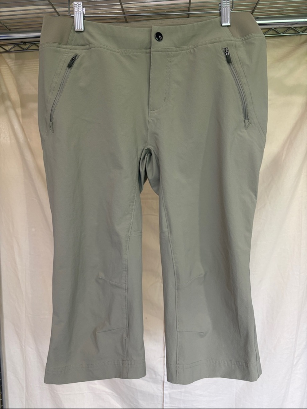 Columbia Women's Tan Stretch Capris